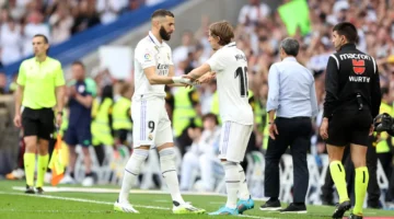 بكلمات مؤثرة.. لوكا مودريتش يعلق على انتقال كريم بنزيما إلى صفوف الهلال السعودي